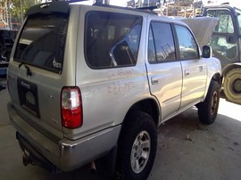 2002 TOYOTA 4RUNNER, SR5 MODEL, 3.4L, AT, 2WD.   Z26502